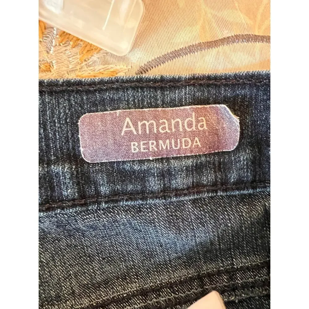 Gloria Vanderbilt Amanda Bermuda Denim Shorts Blue Women's Size 8